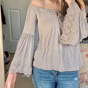 Cold shoulder top American Eagle